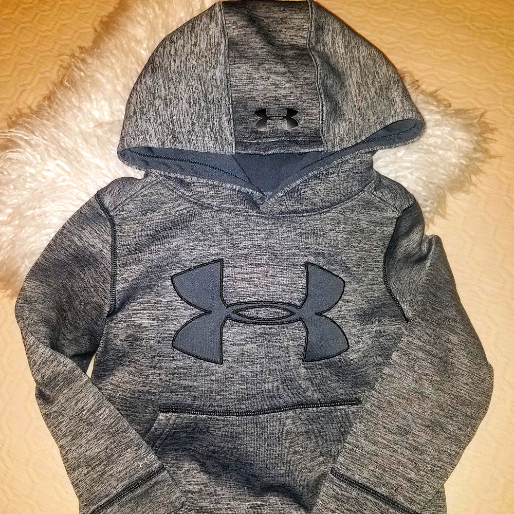 Under Armour hoodie boys size yxs